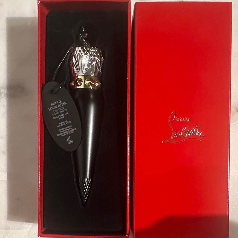 Christian Louboutin Lipstick Velvet Matte - Beige Very Gil 015M